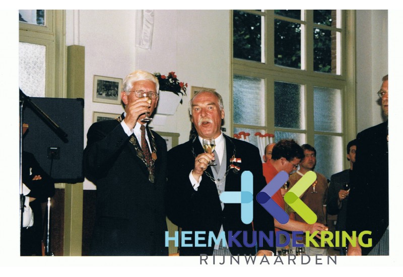 1998-0833 (2)